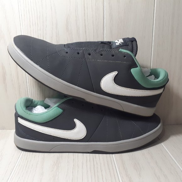 Nike SB Dunk Low Rare Colorway Of Charcoal Grey And Mint Green Mens Size 11 - Picture 3 of 8